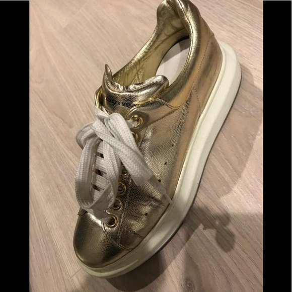 Alexander McQueen Shoes - Alexander McQueen Leather Sneakers